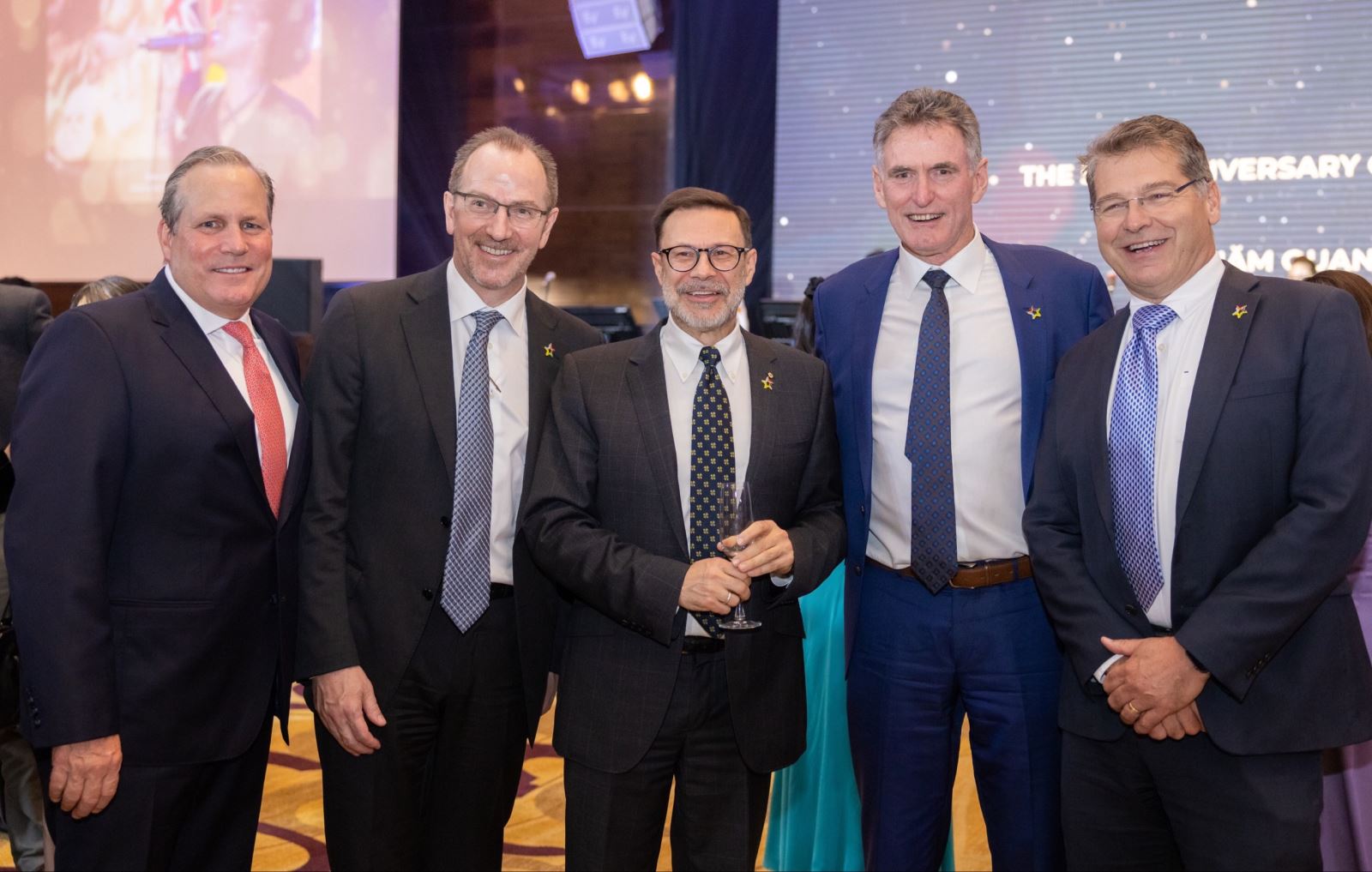 Trong vòng 12 tháng qua đội ngũ nhân sự của Ngân hàng Quốc gia Úc (NAB) đã tăng 92% tại cả TP. Hồ Chí Minh và Hà Nội.