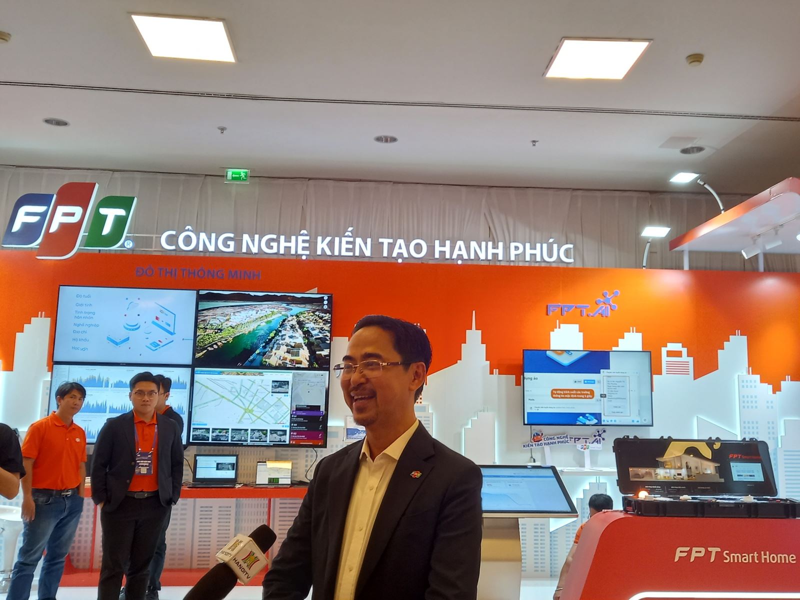 Ông Phan Thanh Sơn - Phó Chủ tịch điều hành, Giám đốc phát triển kinh doanh Công ty Hệ thống Thông tin FPT