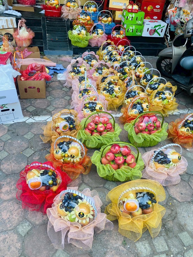 Hoa quả có ngoại nhập được thị trường ưa chuộng.