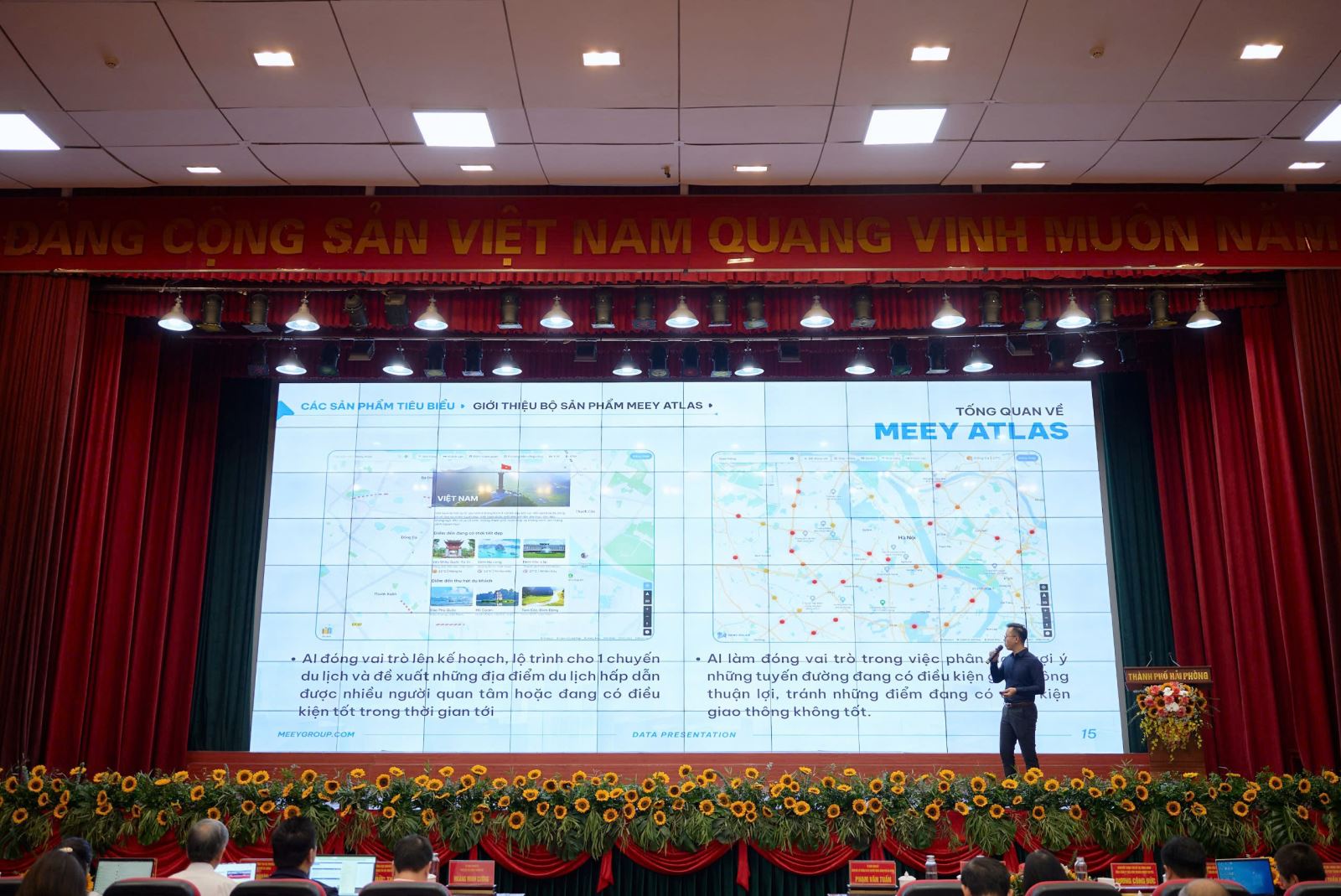 Đại diện Meey Group giới thiệu về sản phẩm Meey Atlas.