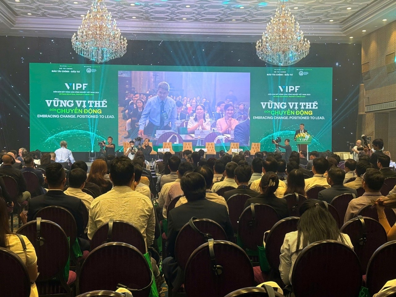 Quang cảnh Diễn đàn