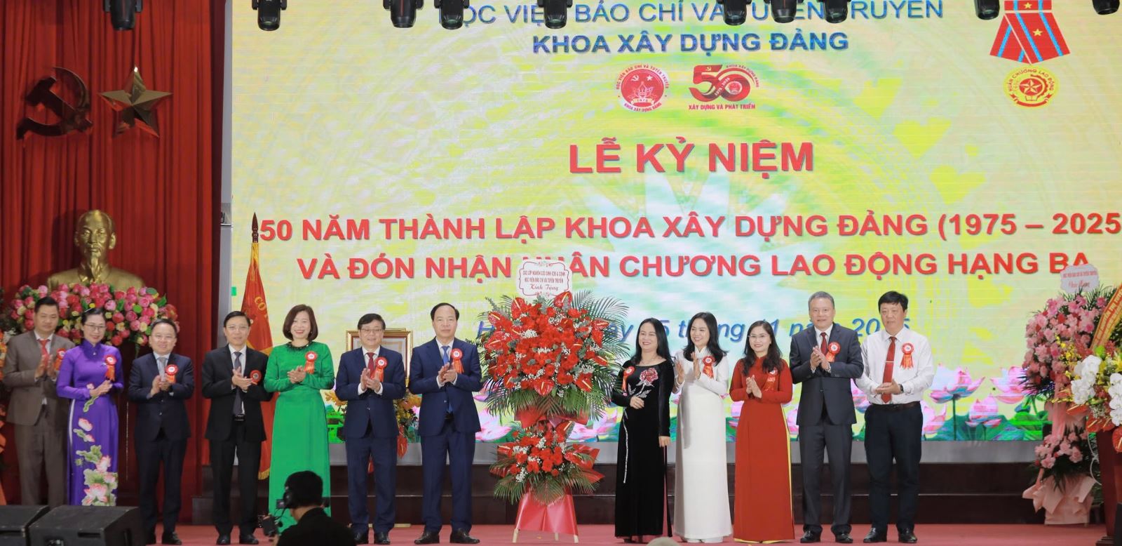 năm mươi năm là một hành trình được xây dựng bằng trí tuệ, tâm huyết cùng sự phấn đấu không ngừng nghỉ của các thế hệ giảng viên, học viên của Khoa nói riêng và của Học viện nói chung