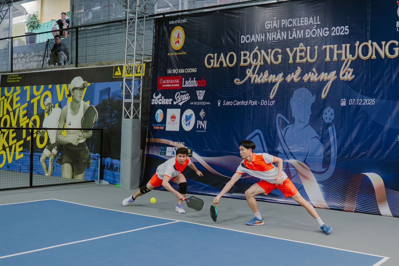  thông qua Giải Pickleball Doanh nhân Lâm Đồng 2025 – “Giao bóng yêu thương hướng về vùng lũ”