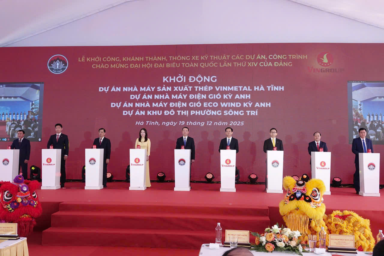 đại diện UBND tỉnh Hà Tĩnh khẳng định: tỉnh cam kết tạo mọi điều kiện thuận lợi nhất về thủ tục hành chính, mặt bằng, hạ tầng và an ninh trật tự để các dự án được triển khai đúng tiến độ