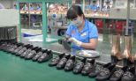 Da giày Việt Nam giảm gia công để tăng giá trị