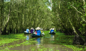 Chạm vào di sản