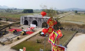 Xuân về trên Thành Nhà Hồ