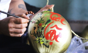 Thị trường trái cây tạo hình trưng Tết 2026: Giảm lượng, giữ chất