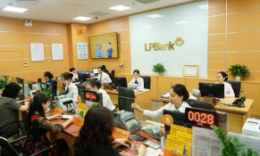 Nhiều cổ đông không tán thành quyết định đổi tên và tăng vốn của LPBank