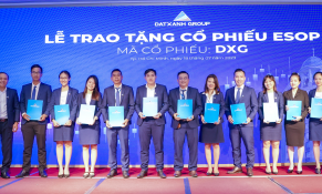 Tập đoàn Đất Xanh lần đầu tiên trao tặng cổ phiếu thưởng ESOP cho cán bộ nhân viên