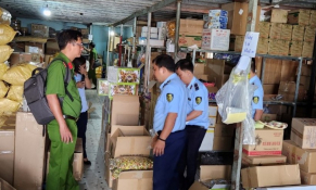 Bình Dương: Phát hiện trên 06 tấn thực phẩm nhập lậu