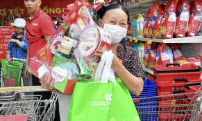 TP. HCM: Không để người dân vì khó khăn mà thiếu Tết