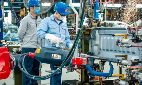 Sản xuất công nghiệp có nhiều khởi sắc