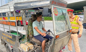 Đội Cảnh sát giao thông số 6 mạnh tay xử lý xe ba bánh tự chế