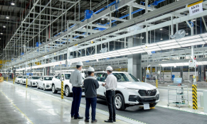 Chính phủ giao Bộ Tài chính xem xét kiến nghị tiếp tục giảm lệ phí trước bạ ô tô