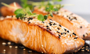 Phát hiện hóa chất độc hại trong cá hồi tại siêu thị