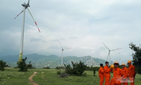 Sớm bỏ cơ chế áp giá cao, điện gió cạnh tranh bán giá rẻ hơn