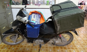 Long An: Bắt giữ xe mô tô vận chuyển 1.000 bao thuốc lá điếu nhập lậu