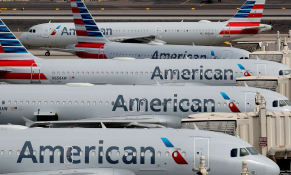Cổ phiếu American Airlines tăng vọt sau khi thua lỗ