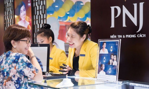 “Đế chế vàng bạc” PNJ làm ăn ra sao giữa lúc giá vàng tăng giảm?