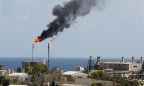 Giá dầu châu Á tăng hơn 1% sau hai phiên lao dốc