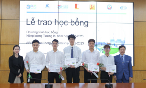 Trao học bổng Năng lượng tương lai AES và cơ hội việc làm rộng mở cho sinh viên ngành điện 