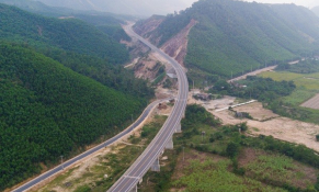 Đầu tư 3.011 tỷ đồng để nâng cấp đường Hồ Chí Minh, đoạn La Sơn - Hòa Liên