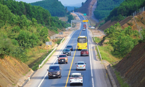 Khẩn trương đầu tư sớm nhất đối với các tuyến đường bộ cao tốc quy mô 2 làn xe