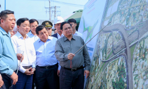 Thủ tướng thăm, kiểm tra tiến độ tuyến đường Vành đai 3 TP.HCM và Nhà ga T3 Cảng hàng không Tân Sơn Nhất