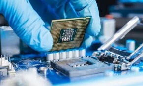 Đột phá phát triển khoa học, công nghệ  