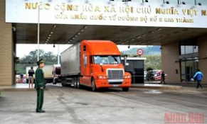 Khôi phục hoạt động tại cửa khẩu quốc tế Lào Cai