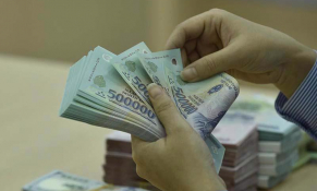 Quốc hội quyết nghị chưa tăng tiền lương khu vực công trong năm 2025