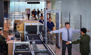 Tiếp tục tăng cường công tác chống gian lận thương mại, soi chiếu an ninh tại các cảng hàng không, sân bay