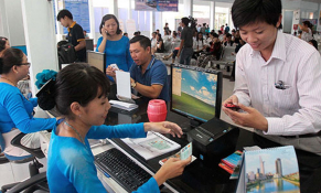 Quy định mới về đổi, trả vé tàu Tết Quý Mão 2023