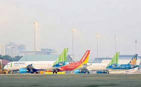 Cục Hàng không thu hồi hơn 70 slot bay tại Nội Bài và Tân Sơn Nhất