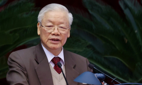 Tự hào và tin tưởng dưới lá cờ vẻ vang của Đảng, quyết tâm xây dựng một nước Việt Nam ngày càng giàu mạnh, văn minh, văn hiến và anh hùng