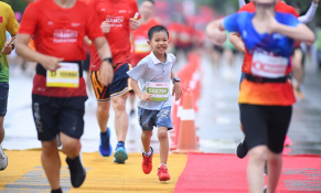 Hơn 10.000 vận động viên đến từ 42 quốc gia tham gia Giải Marathon Quốc tế Hà Nội Techcombank