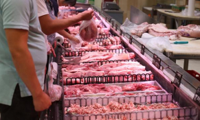 Khẩn trương thực hiện ngay các biện pháp bình ổn giá thịt lợn