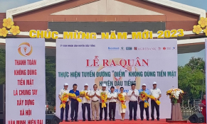 Huyện Dầu Tiếng (Bình Dương): Ra quân thực hiện Tuyến đường 'điểm' thanh toán không dùng tiền mặt