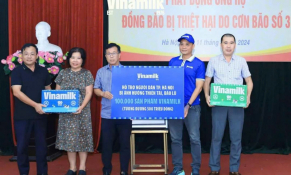 Vinamilk ủng hộ đồng bào lũ lụt hơn 550.000 sản phẩm trị giá gần 3 tỷ đồng
