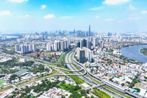 Bất động sản TP.HCM 2025: Cao cấp dẫn dắt, công nghiệp bùng nổ và cơ hội vùng ven