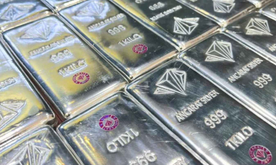 Xem xét niêm yết bạc để chuẩn hóa thị trường