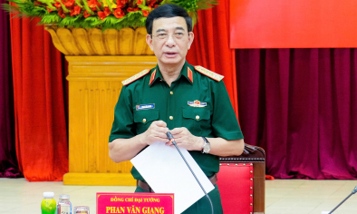 Nghệ An hướng tới cực tăng trưởng gắn với thế trận quốc phòng vững chắc
