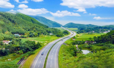 Lào Cai tập trung nâng cao năng lực cạnh tranh và tạo động lực phát triển mới