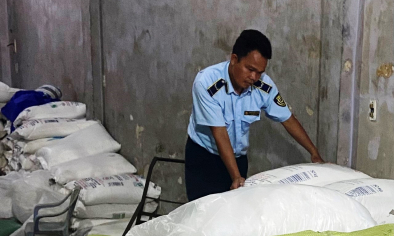 Bình Thuận: Tịch thu 1,6 tấn đường cát vàng nhập lậu do Thái Lan sản xuất