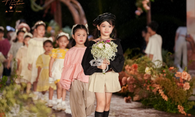 Lạc bước giữa bức tranh mùa thu ấm áp đến từ thương hiệu Woori House tại Hi Autumn 2023