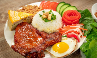 Cơm tấm Việt Nam lọt top 3 món ăn từ gạo ngon nhất thế giới