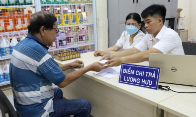 BHXH Việt Nam chi trả lương hưu, trợ cấp BHXH theo mức mới từ ngày 14/8
