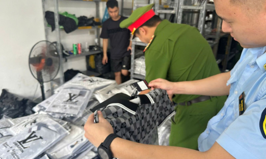 Cuộc chiến với hàng giả trên không gian số cần một liên minh